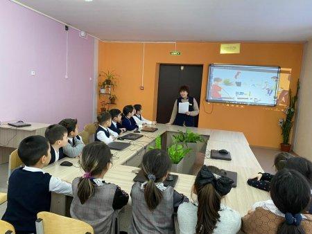 "№49 ЖОББМ " КММ кітапханасында 2023 жылдың 2 ақпанда  2 сыныптарда оқушыларына арналған "Тазалық – денсаулық кепілі"атты кітапханалық сабақ өткізілді