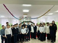 Абай облысы Семей қаласының ПБ ЖПҚБ ЮПБ полиция лейтинанты Сыздыкова М.Ж. құқық бұзушылық, кибербуллинг, қоғамдық орындардағы бұзақылық алдын алу, жана жыл қарсаңында пиротехникалық қауіпсіздік ережелері тақырыптарында профилактикалық бағытта әңгіме